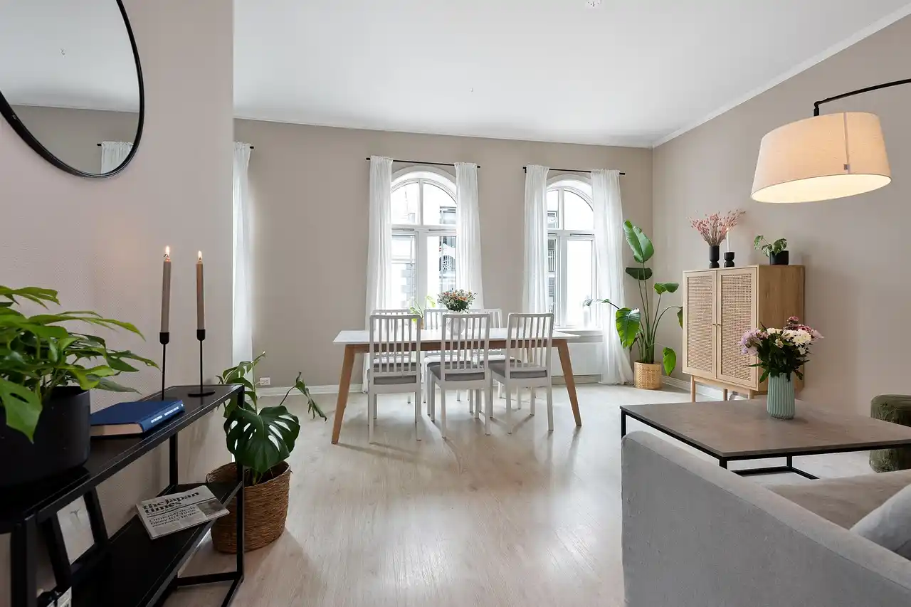 Home Window Repair: Fixing Common Issues Safely